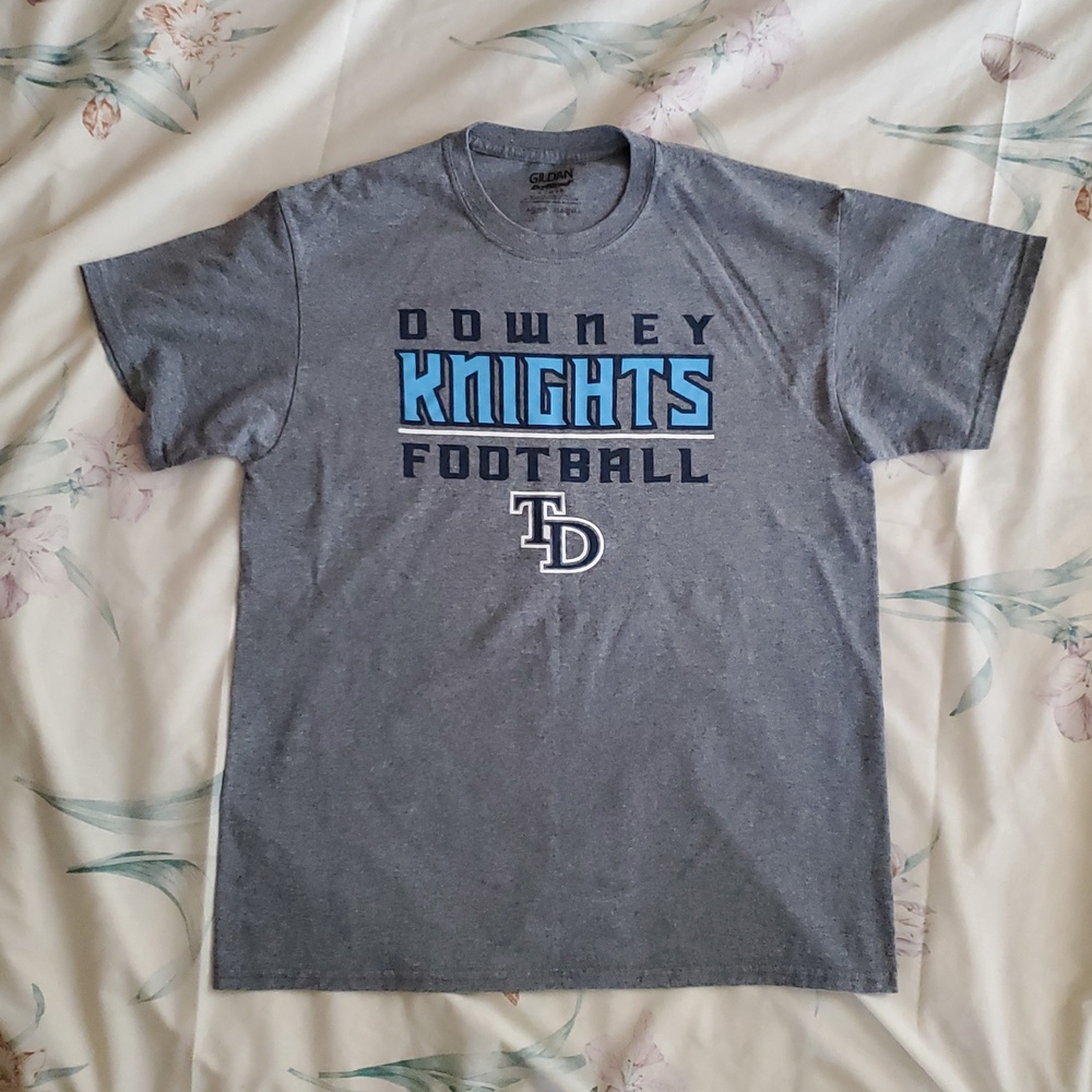 Thomas Downey Knights Football Tee. Large. Unisex. LN